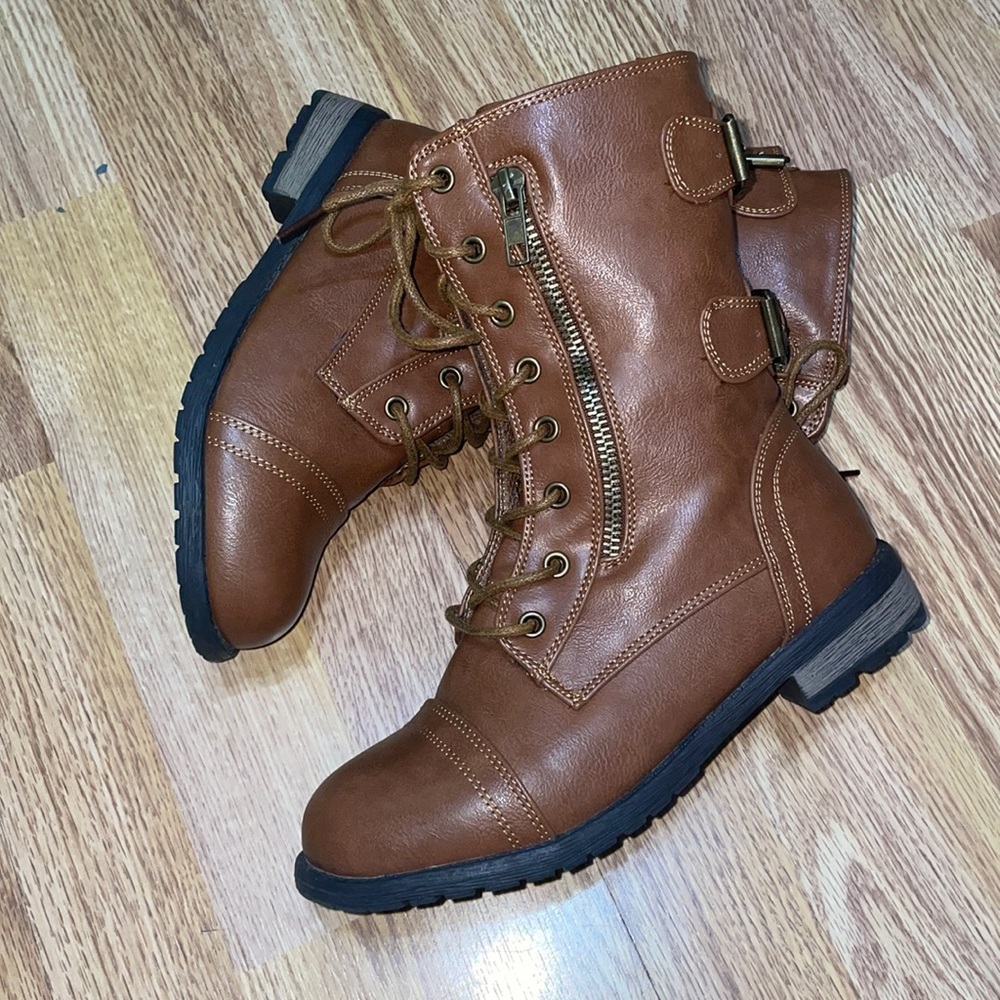 Girl's Cognac Boots